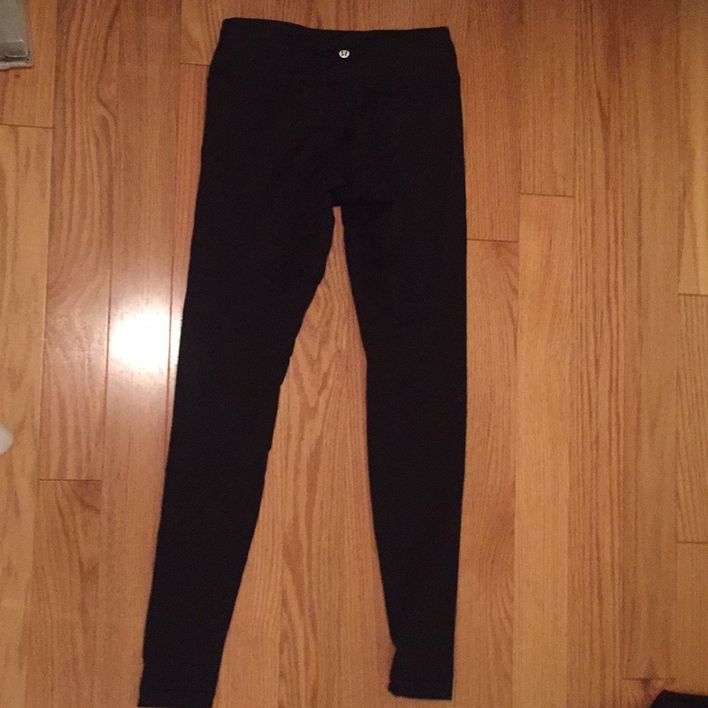 Lululemon black classic leggings